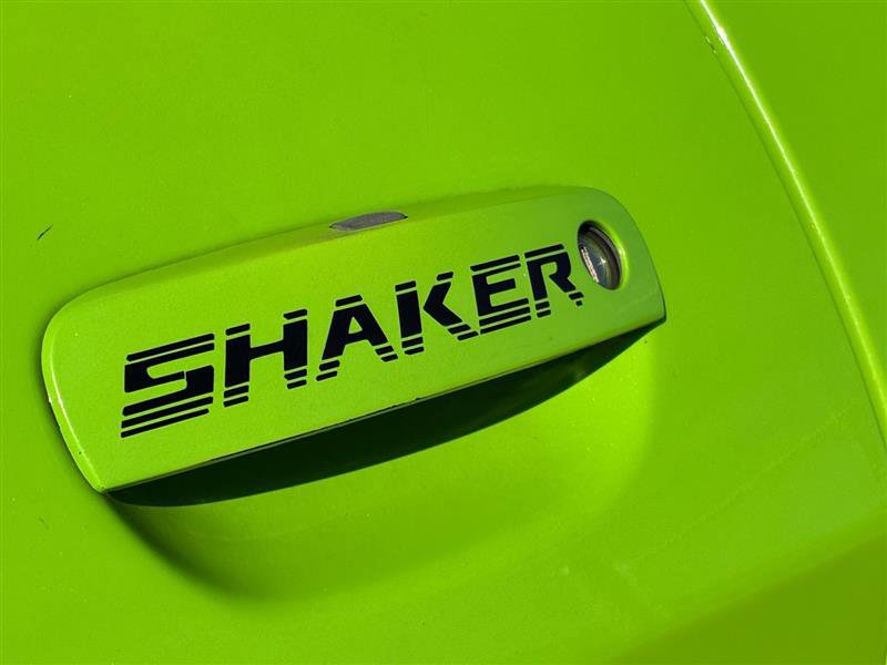 Used 2015 Dodge Challenger R/T image 9