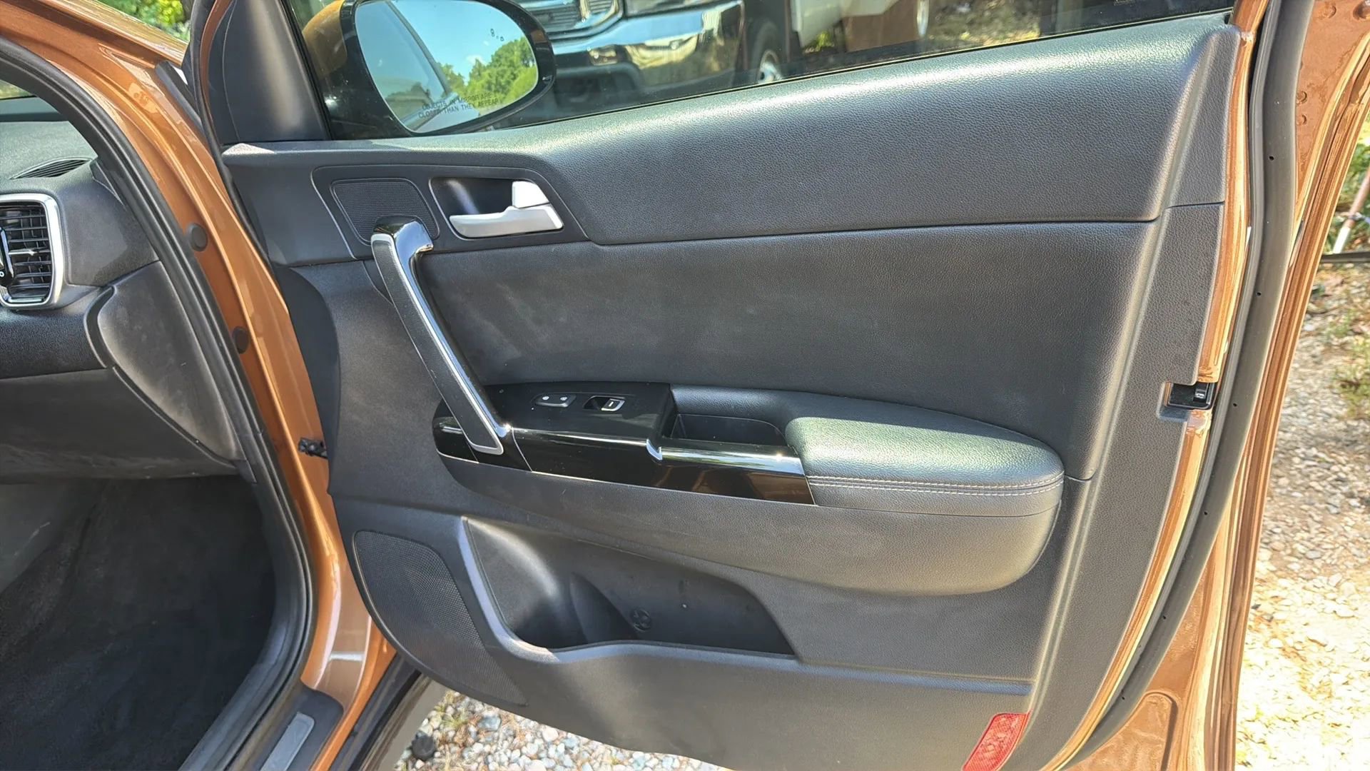 Used 2021 Kia Sportage S w/ S AWD Premium Package image 32