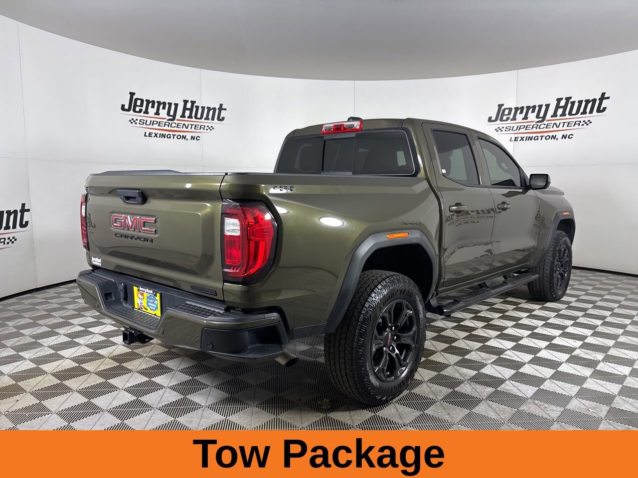 Used 2025 GMC Canyon Elevation image 5