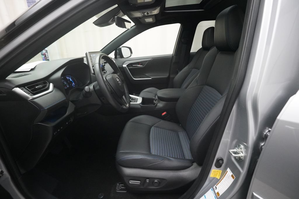 Used 2022 Toyota RAV4 XSE w/ XSE Grade Weather Package AWD/4WD image 7