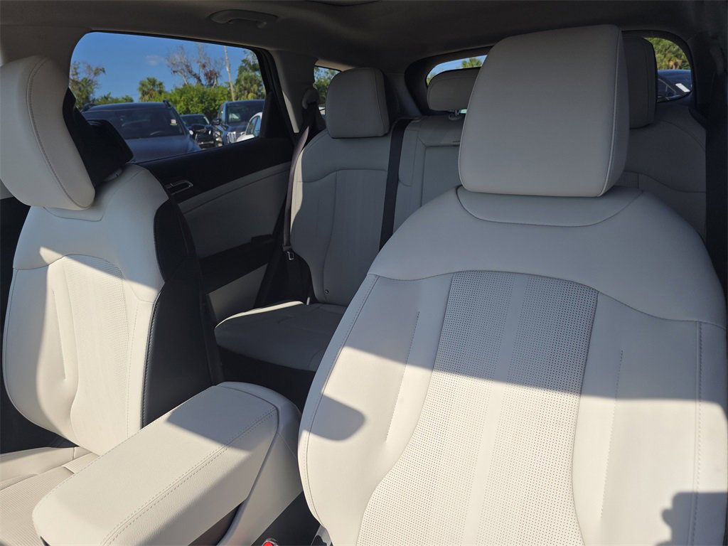 New 2026 Kia Sportage EX image 24