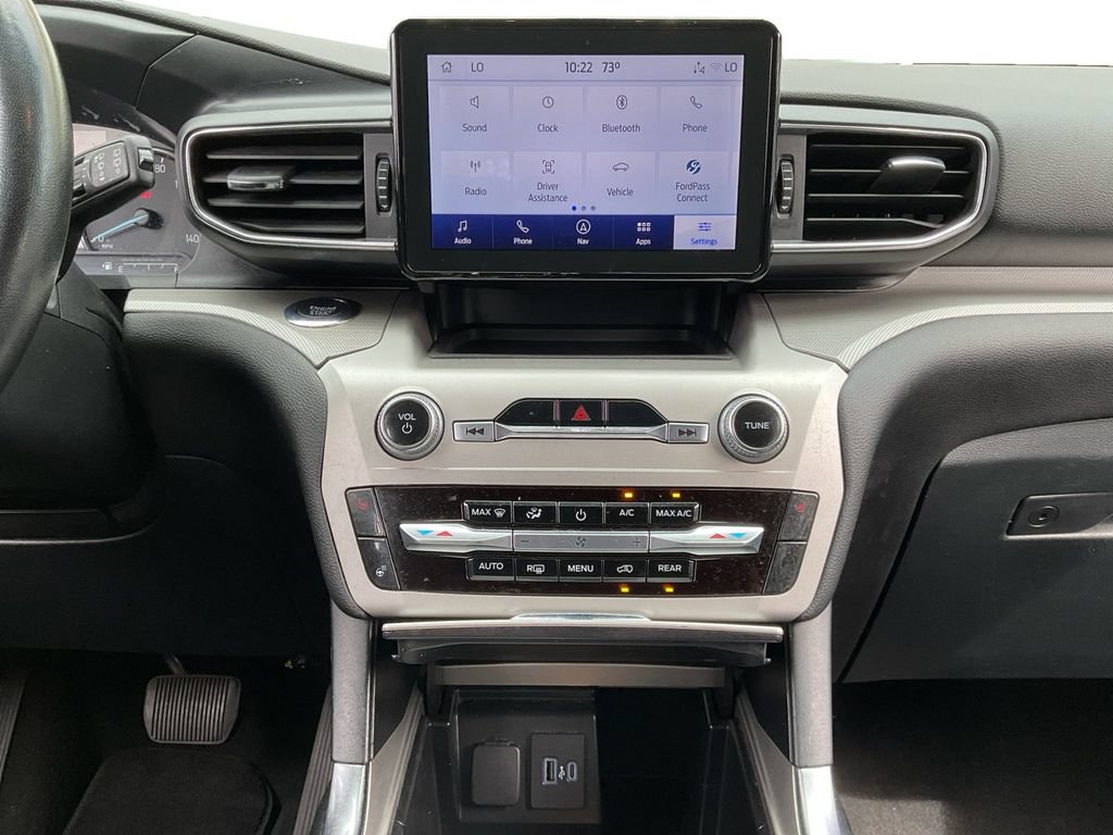Used 2022 Ford Explorer XLT w/ Equipment Group 202A AWD/4WD image 10