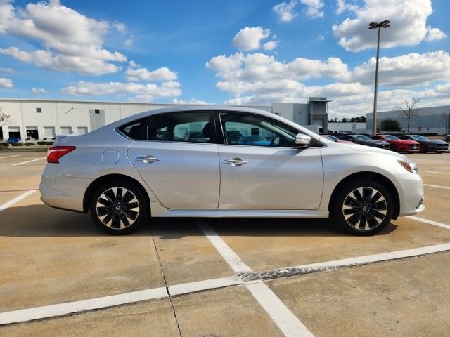 Used 2019 Nissan Sentra SR image 4