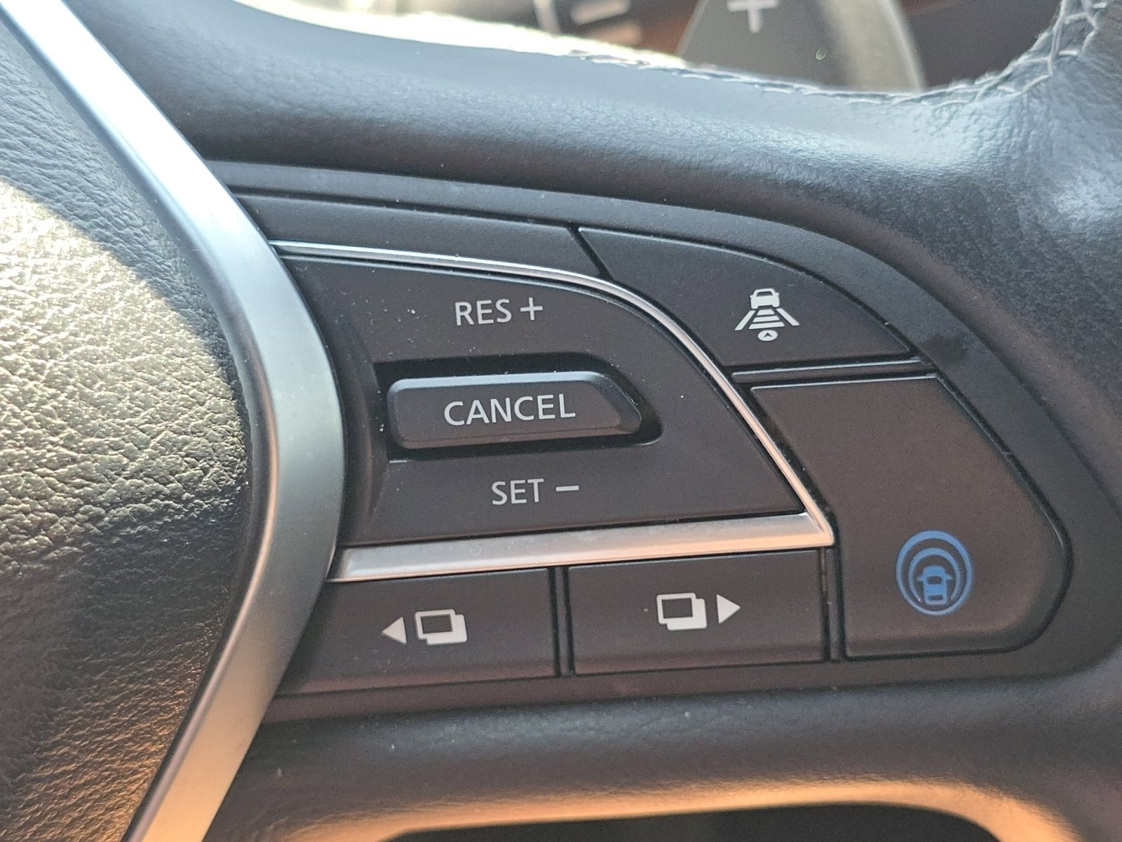 Used 2023 INFINITI QX55 Luxe w/ Cargo Package image 17