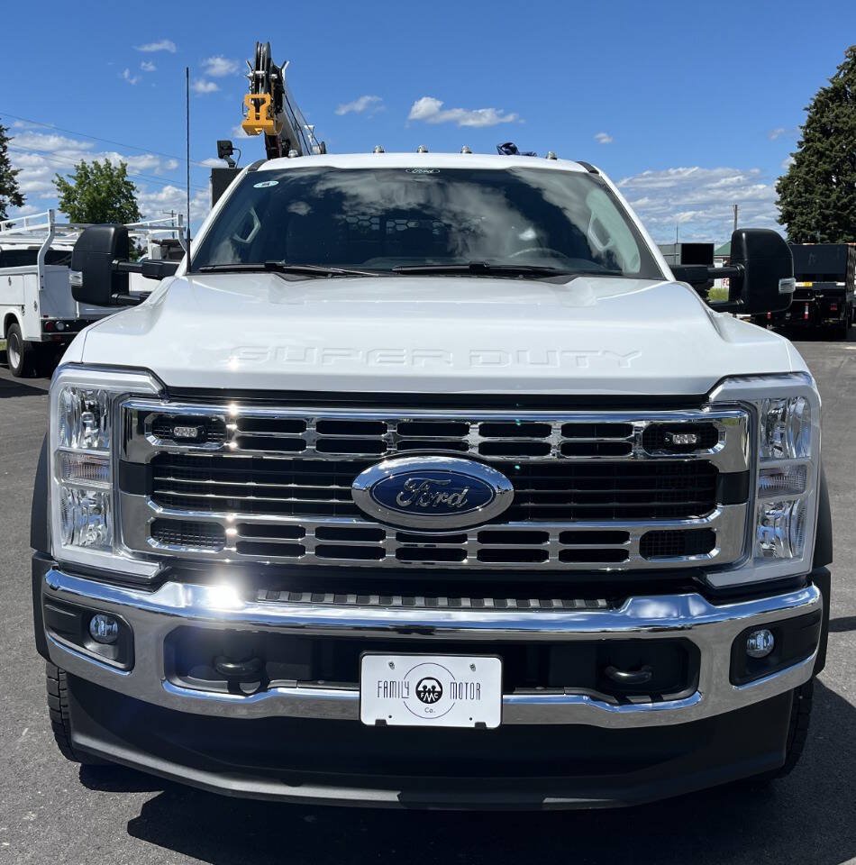 Used 2025 Ford F550 4x4 Crew Cab Super Duty image 3