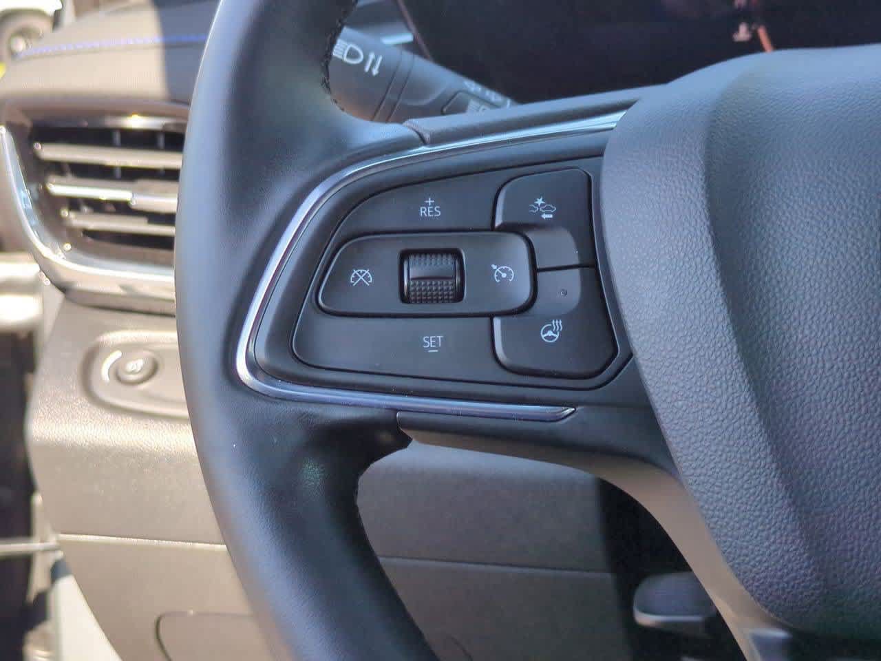 Used 2024 Buick Envista Sport Touring w/ Convenience I Package FWD image 23