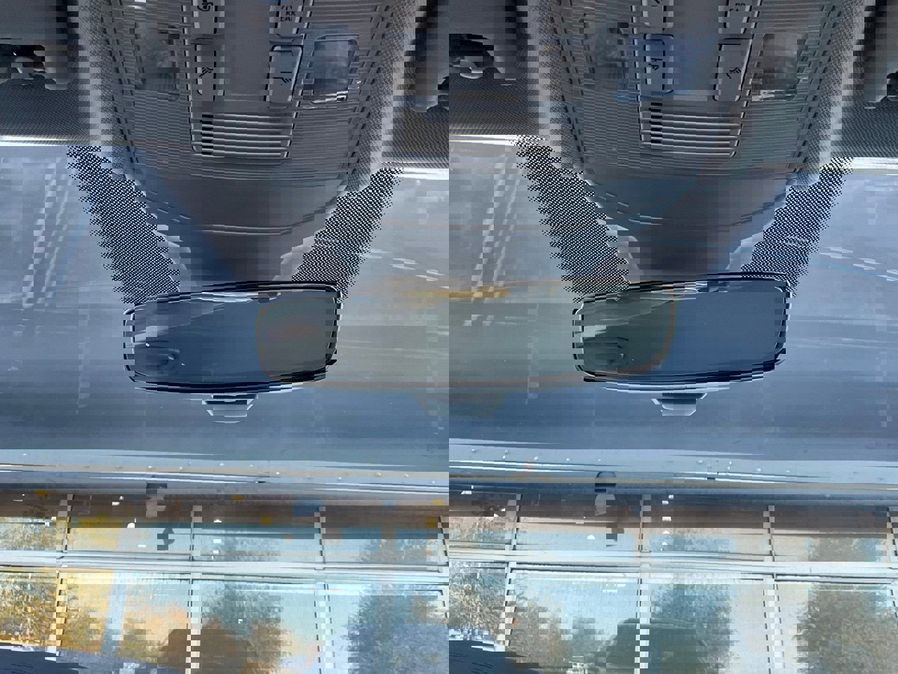 Used 2025 Volkswagen Jetta SE image 17