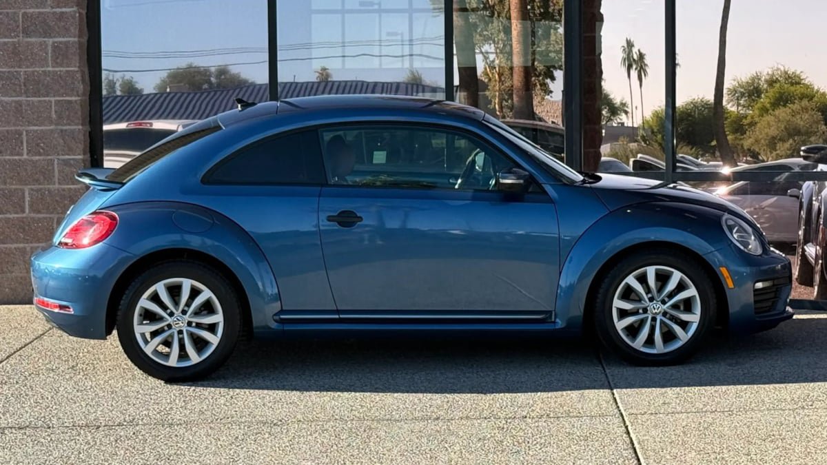 Used 2017 Volkswagen Beetle 1.8T S FWD image 14