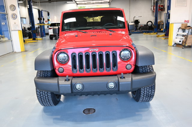 Used 2014 Jeep Wrangler Unlimited Sport AWD/4WD image 2