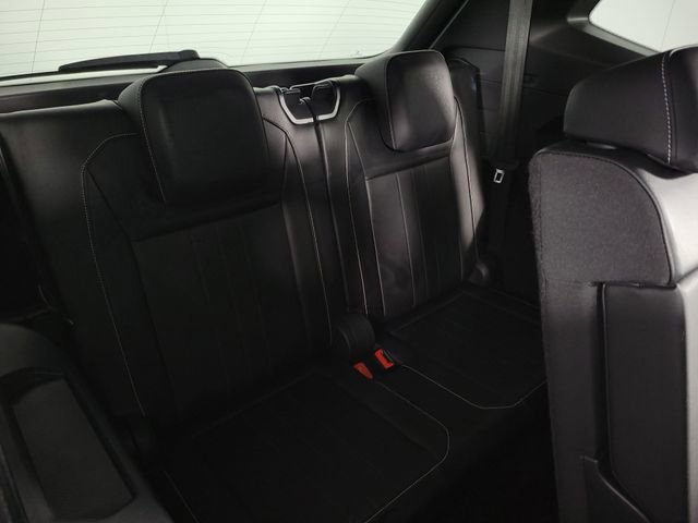 Used 2022 Volkswagen Tiguan SE R-Line image 15