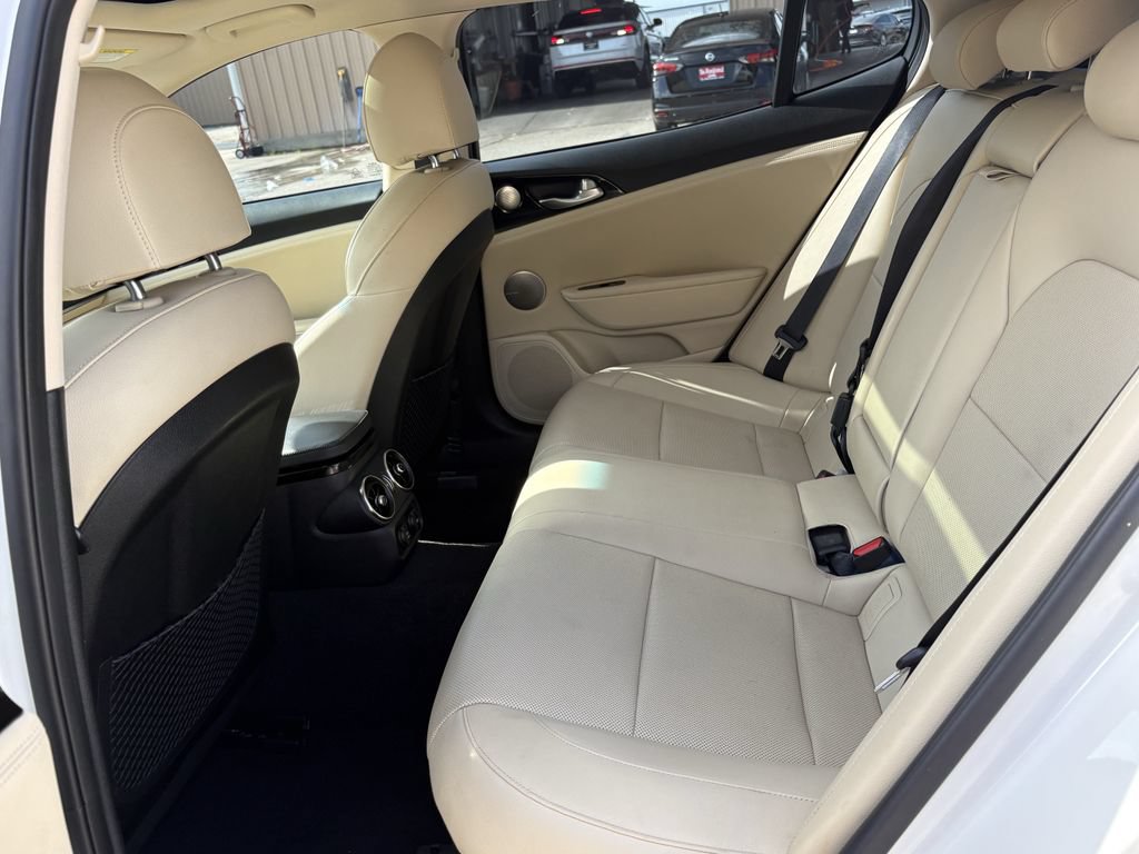 Used 2023 Kia Stinger GT-Line w/ Sun & Sound Package RWD image 24