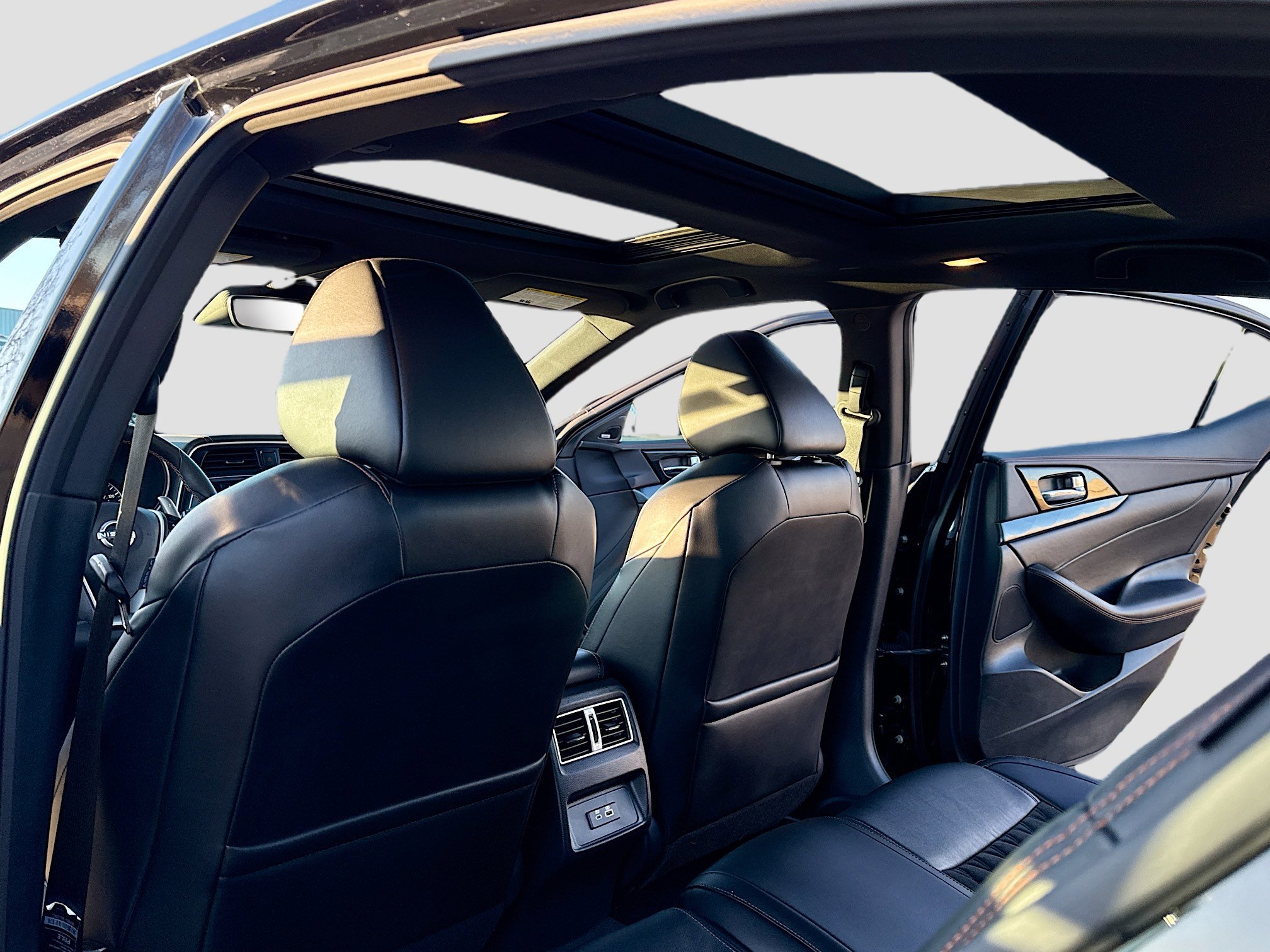 Certified 2023 Nissan Maxima SR w/ Sport Mat Group image 6