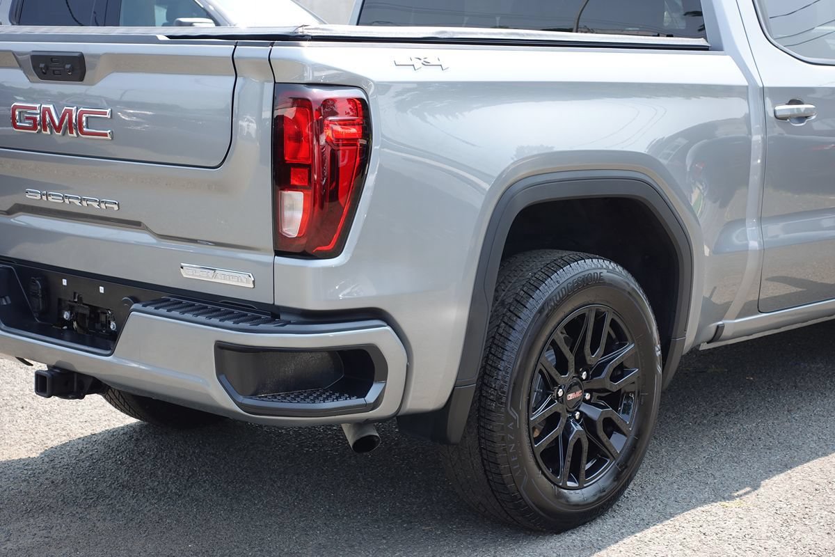 Used 2025 GMC Sierra 1500 Elevation AWD/4WD image 10