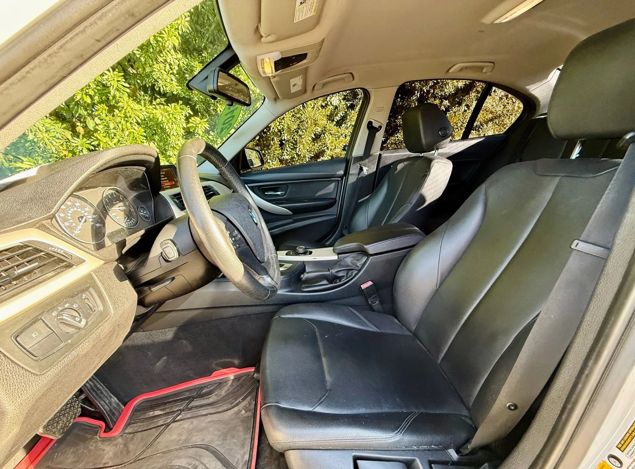 Used 2015 BMW 320i Sedan image 2