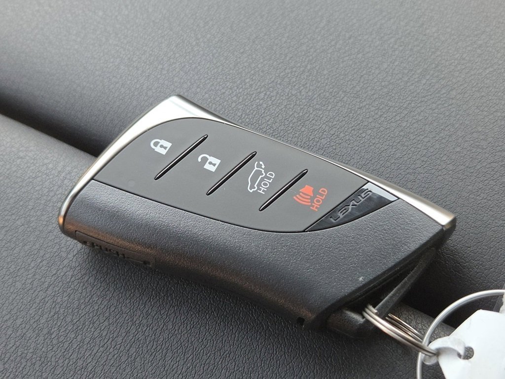 New 2025 Lexus TX 500h AWD image 41