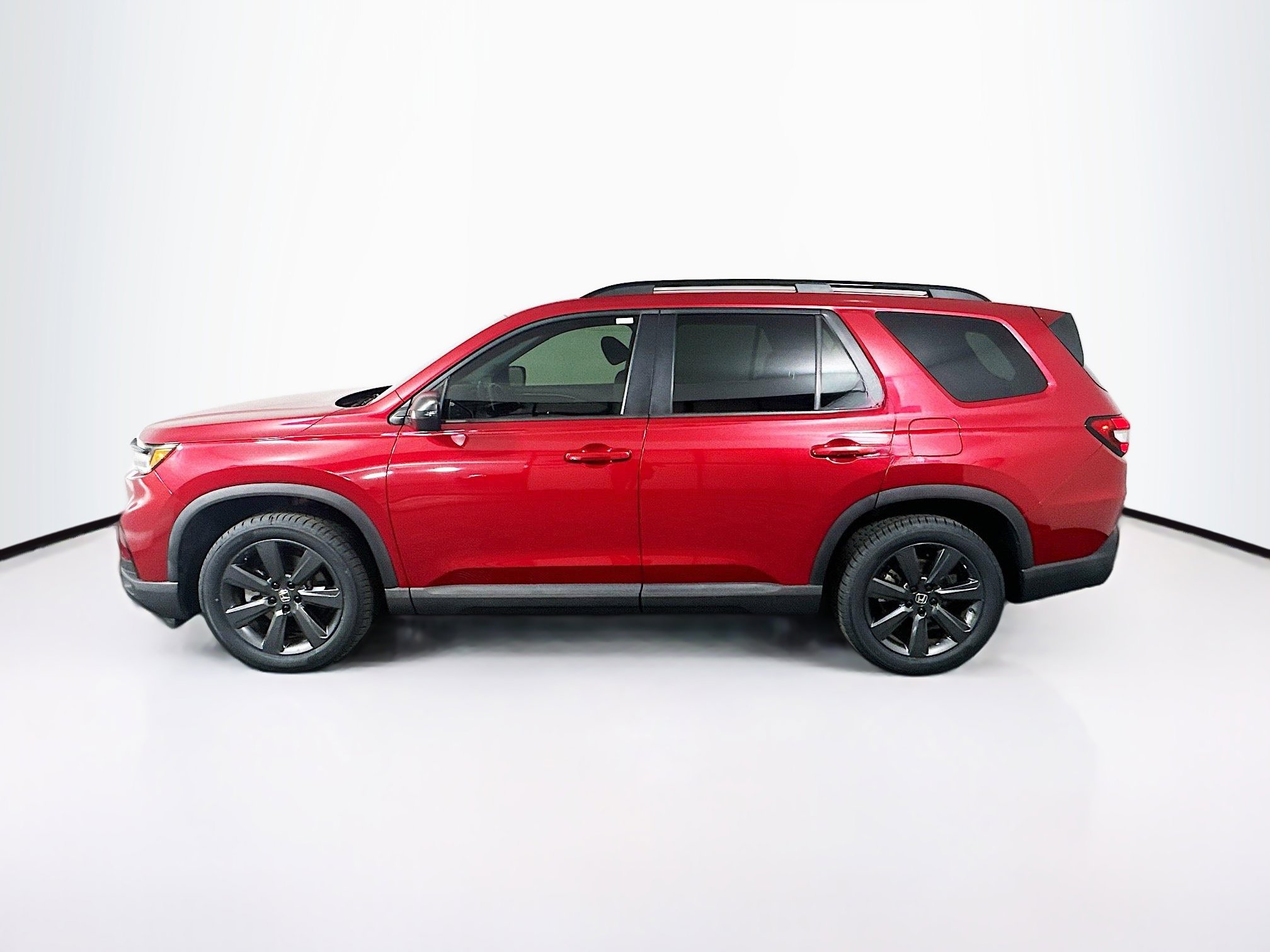 Used 2024 Honda Pilot Sport image 4