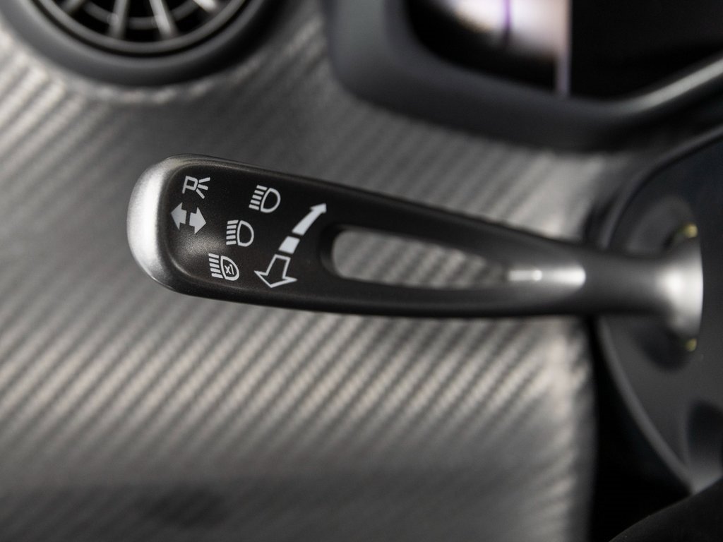 Used 2015 McLaren P1 image 34