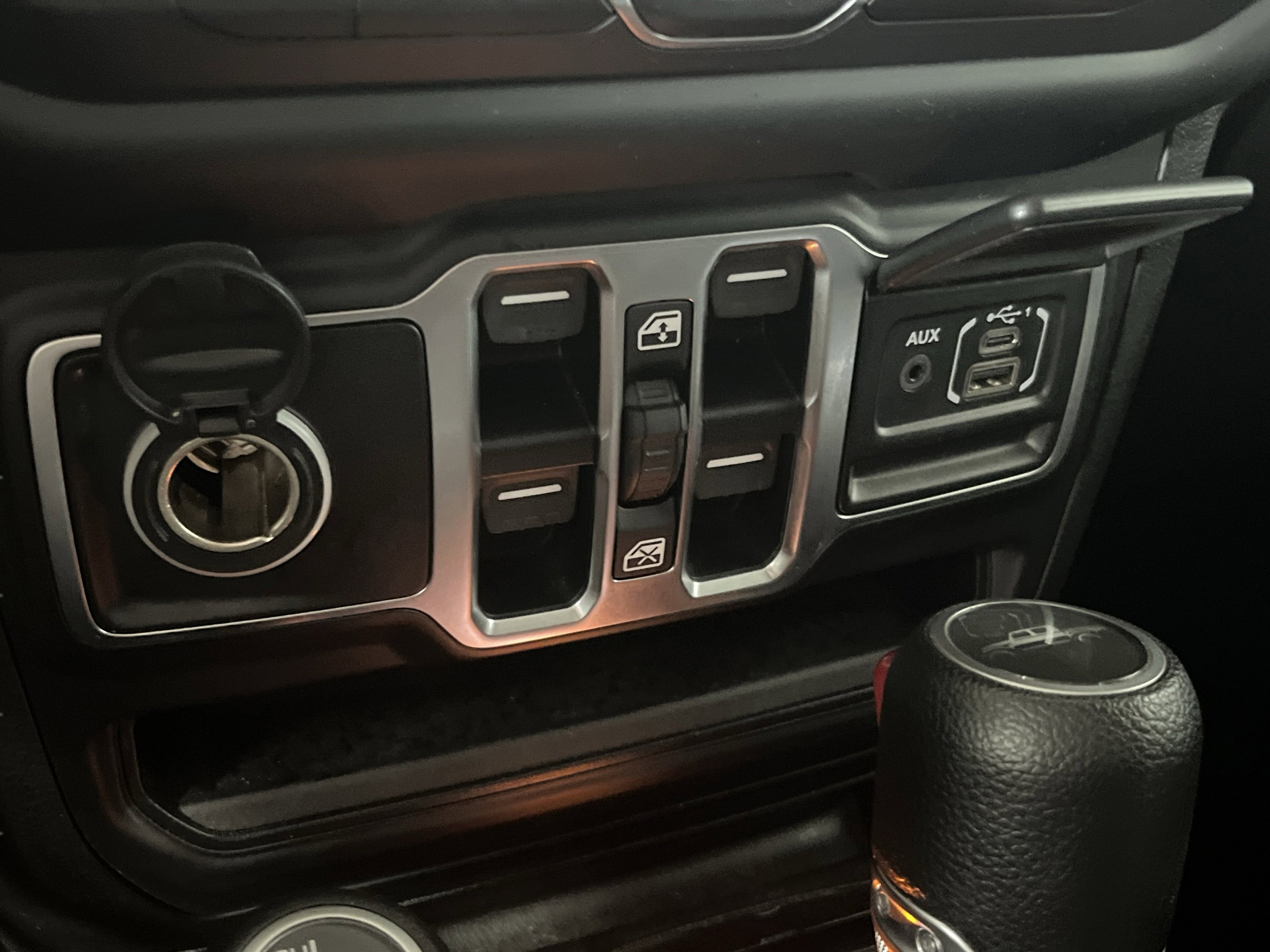 Used 2020 Jeep Gladiator Sport w/ Quick Order Package 24S AWD/4WD image 25