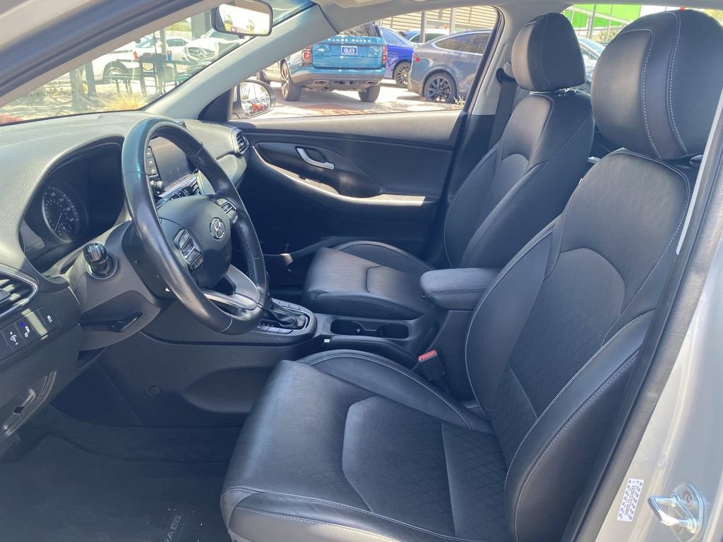 Used 2020 Hyundai Elantra GT w/ Style Package 02 FWD image 18