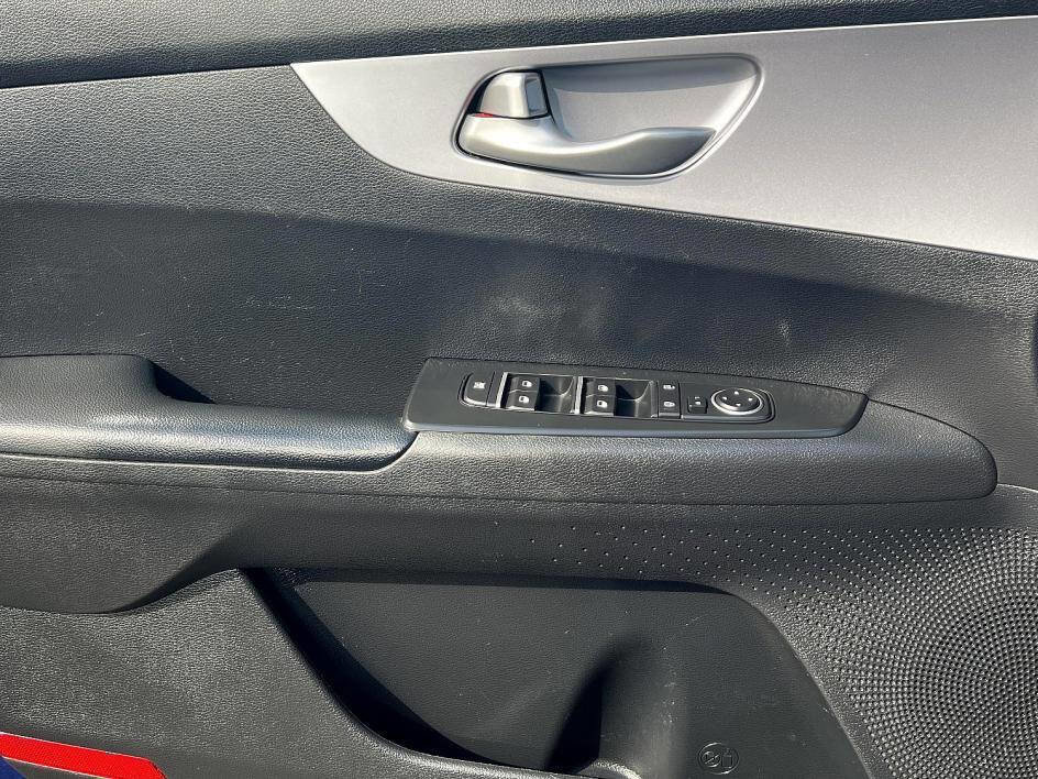 Used 2024 Kia Forte LXS image 19