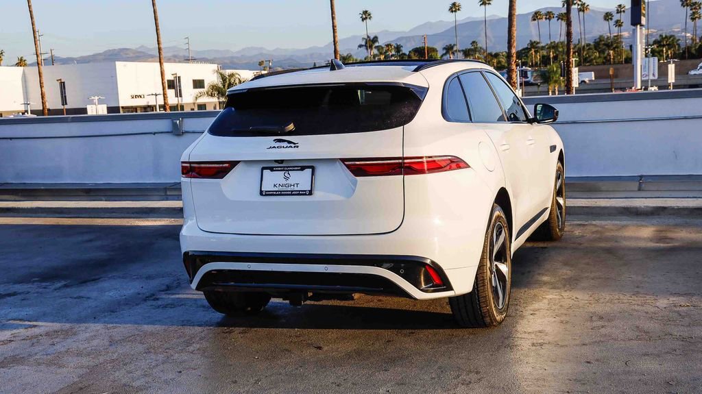 Used 2024 Jaguar F-PACE R-Dynamic S image 9