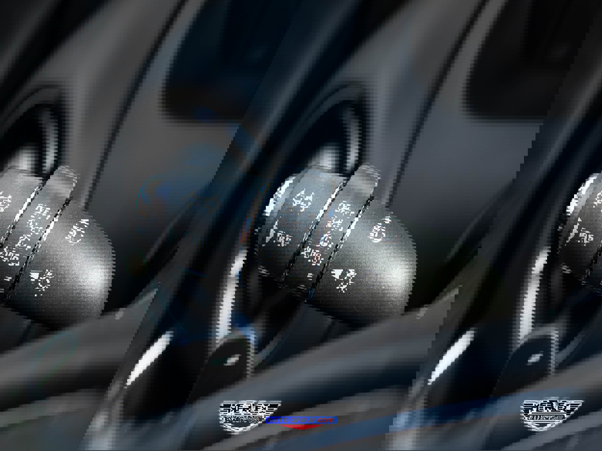 Used 2019 Jaguar XJ R-Sport image 29