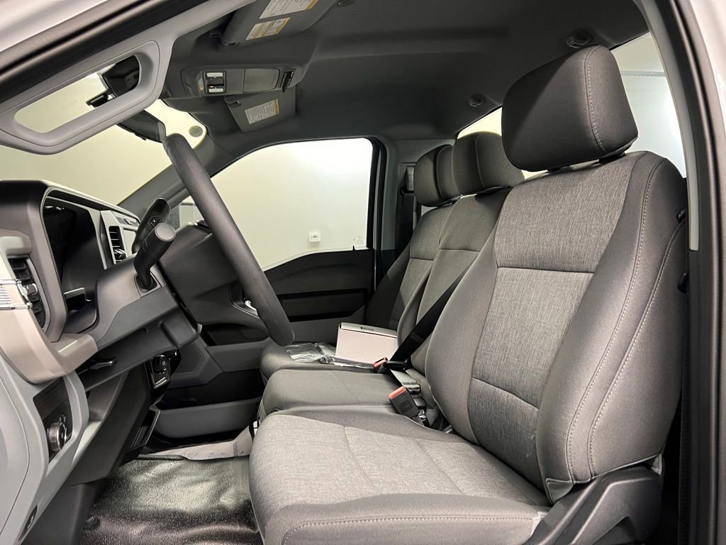 New 2025 Ford F550 4x4 Regular Cab Super Duty image 24