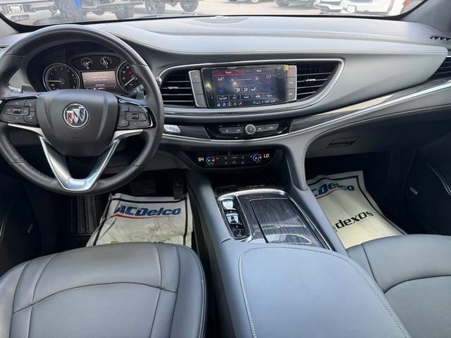 Used 2022 Buick Enclave Essence w/ Sport Touring Edition FWD image 11