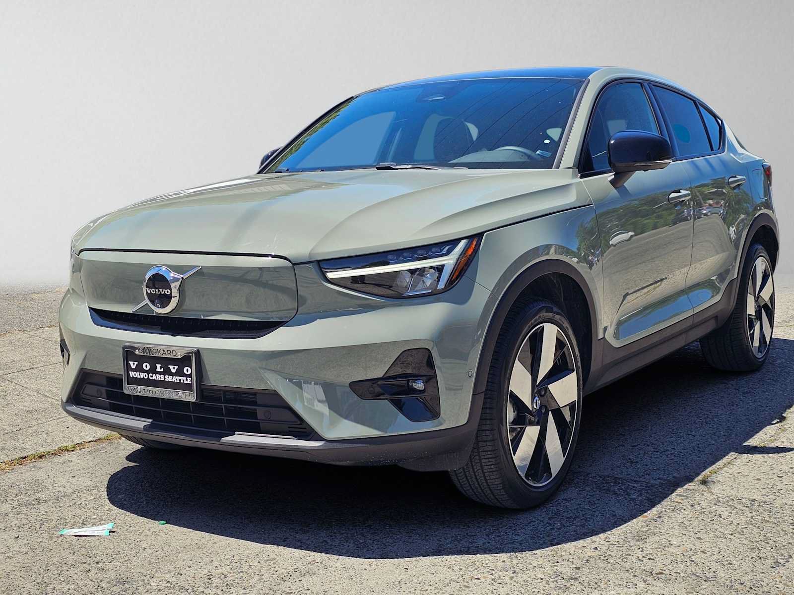 Certified 2024 Volvo C40 P8 Recharge Plus w/ Climate Package RWD image 7