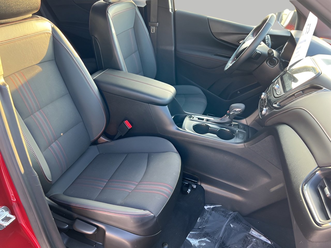 Used 2024 Chevrolet Equinox RS image 35