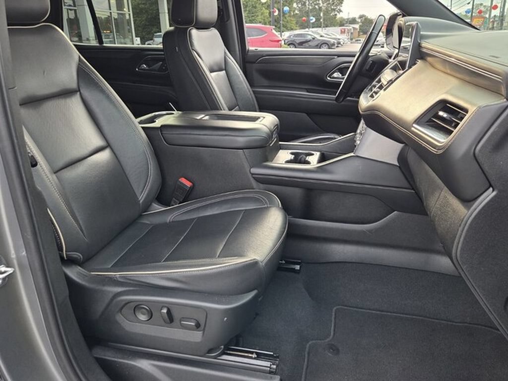 Used 2021 GMC Yukon SLT AWD/4WD image 17