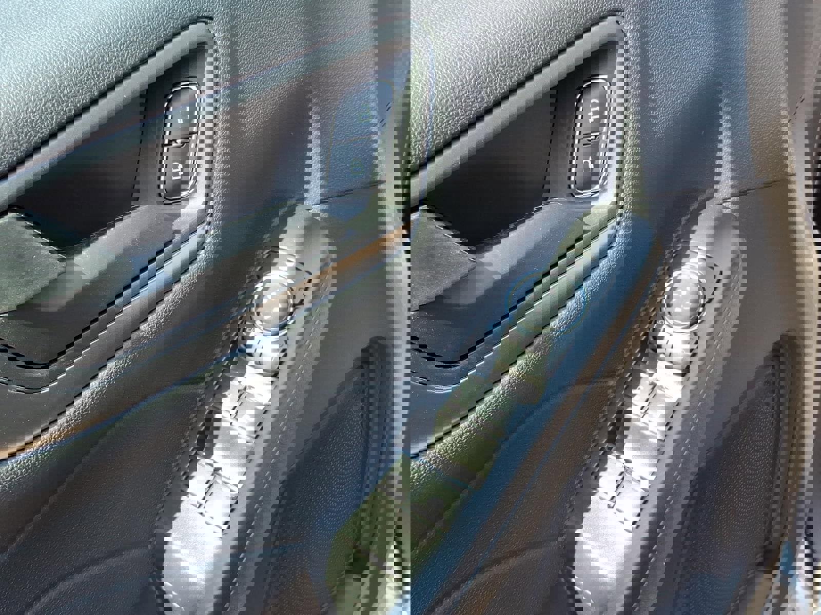 Used 2023 Ford Escape Active image 12