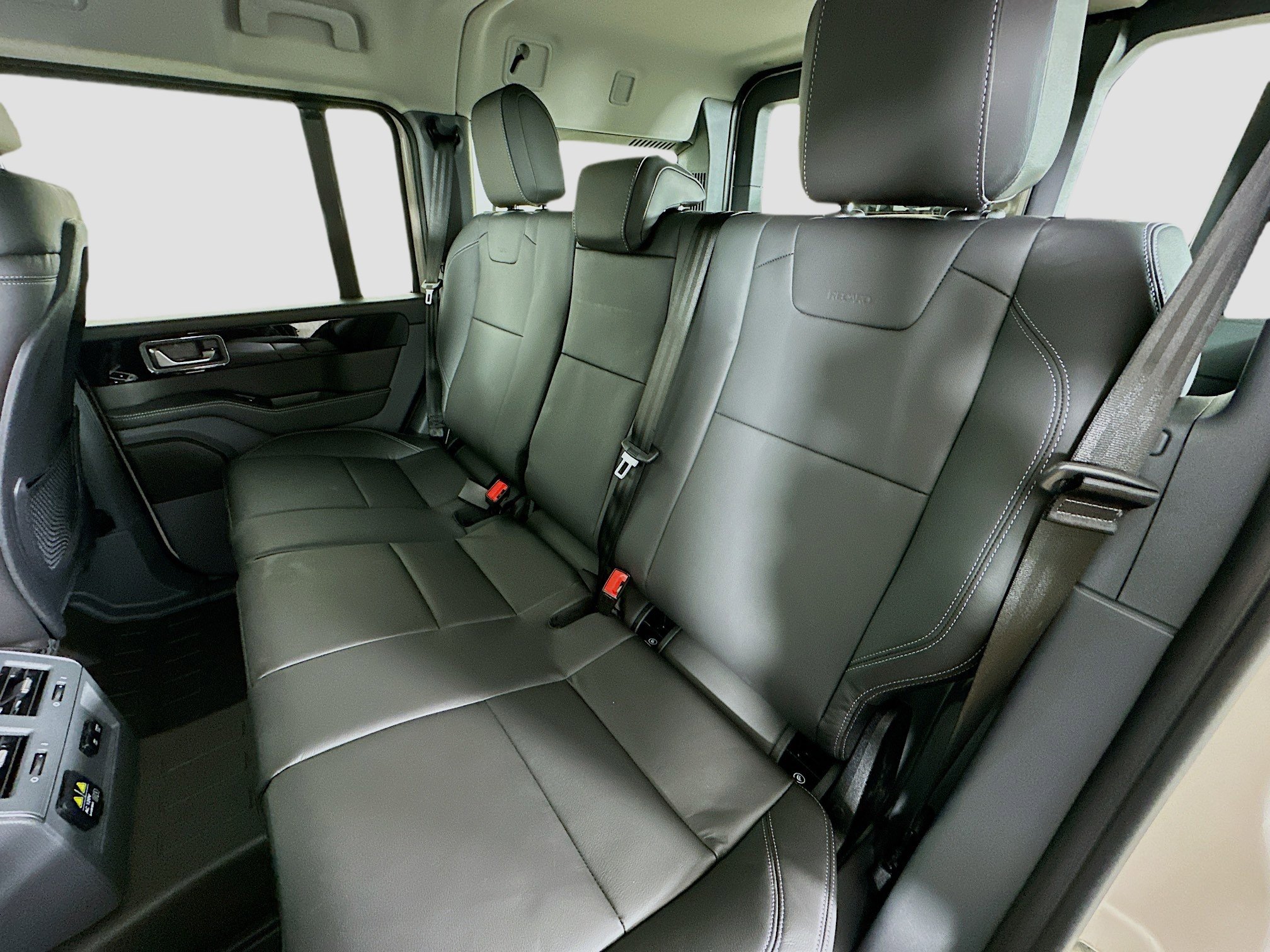 New 2026 INEOS Grenadier Fieldmaster Edition image 37