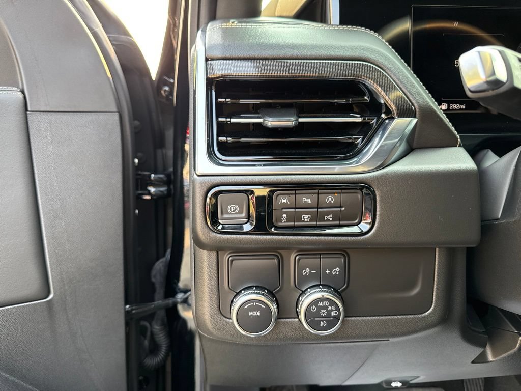 Used 2025 GMC Yukon XL Elevation RWD image 12
