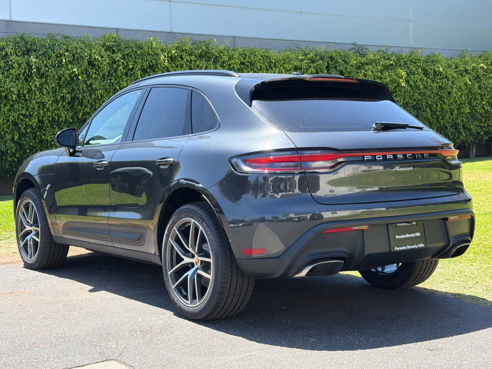 New 2026 Porsche Macan AWD/4WD image 3