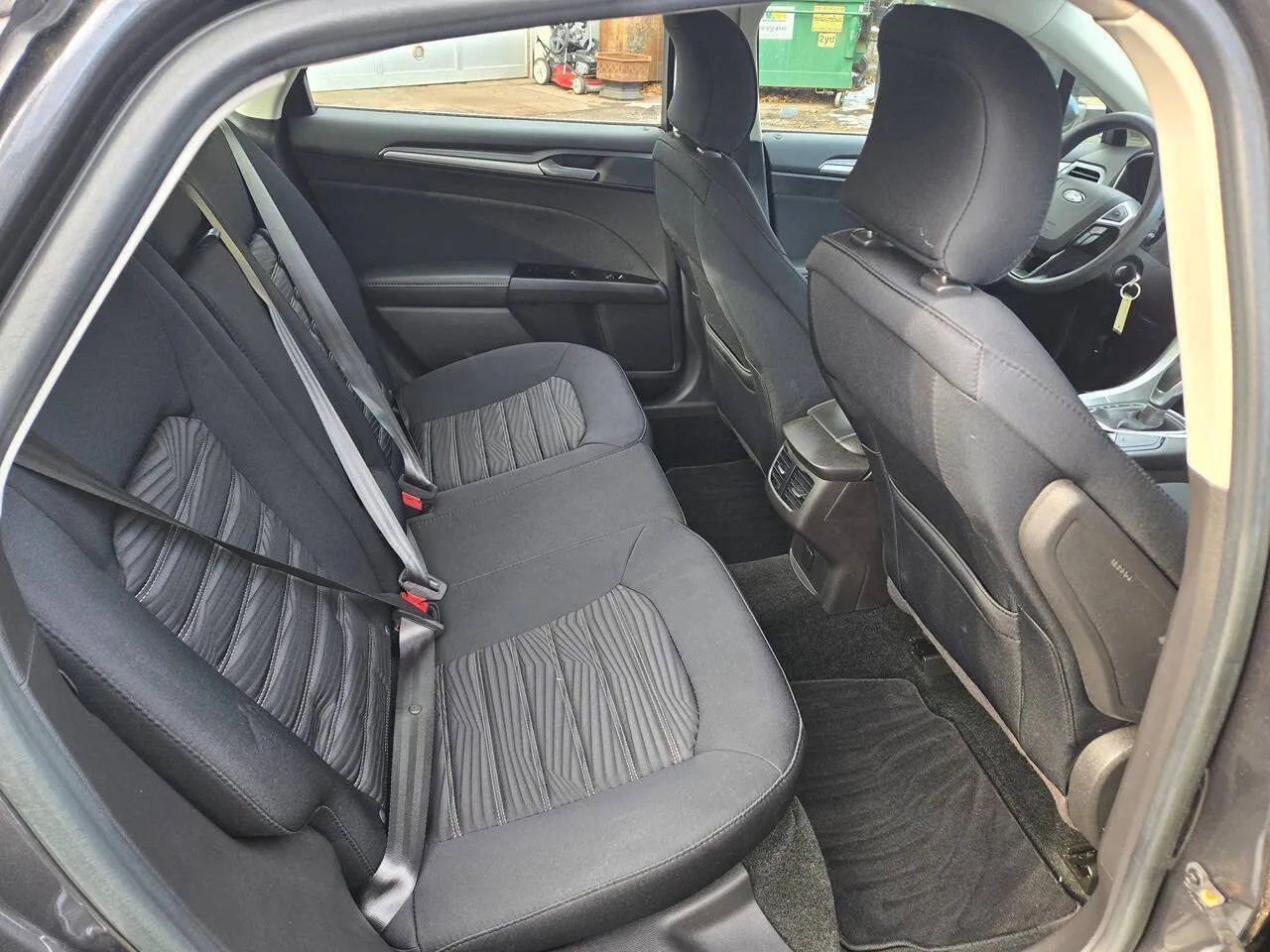 Used 2016 Ford Fusion SE image 24