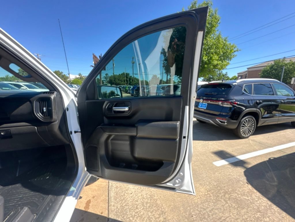 Used 2022 Chevrolet Silverado 1500 W/T w/ WT Value Package AWD/4WD image 14