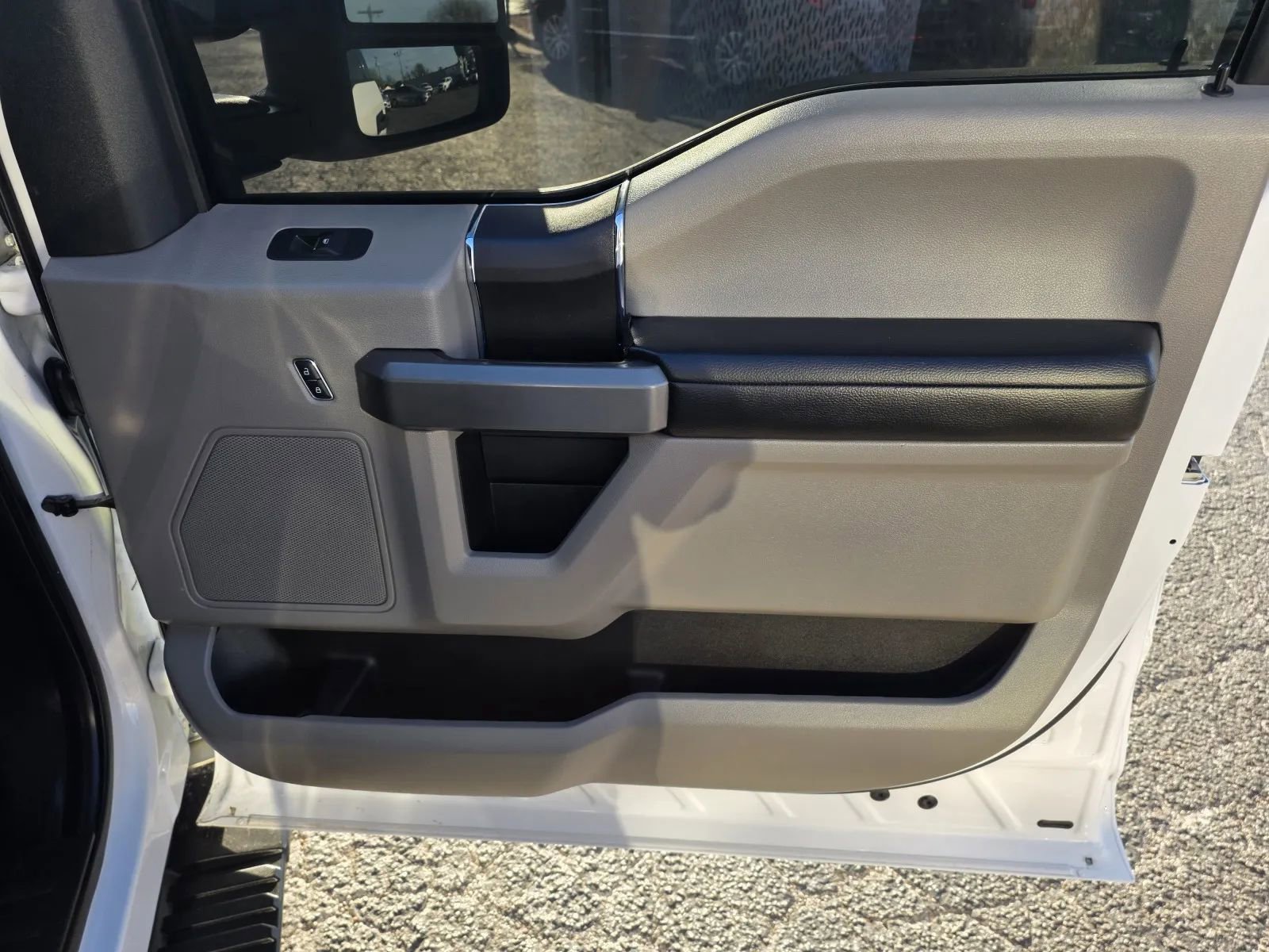 Used 2017 Ford F150 XLT w/ Trailer Tow Package AWD/4WD image 16