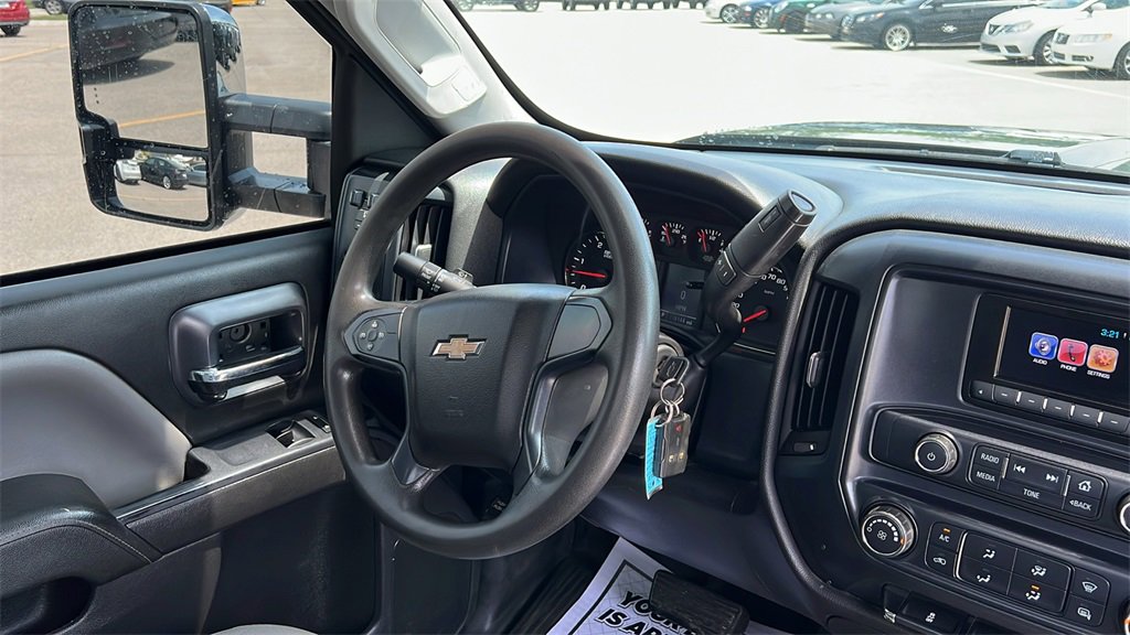Used 2015 Chevrolet Silverado 3500 W/T image 12