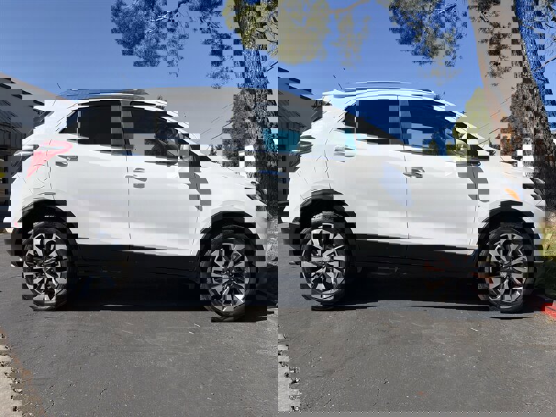 Used 2018 Buick Encore Essence AWD/4WD image 14