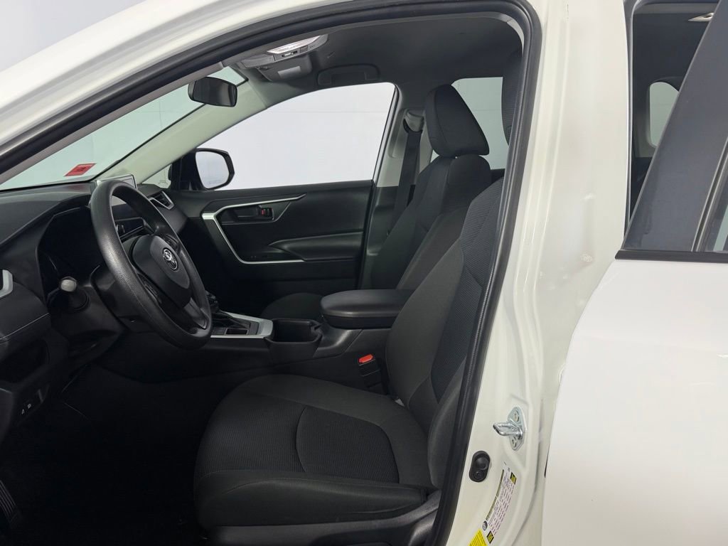 Used 2025 Toyota RAV4 LE image 21