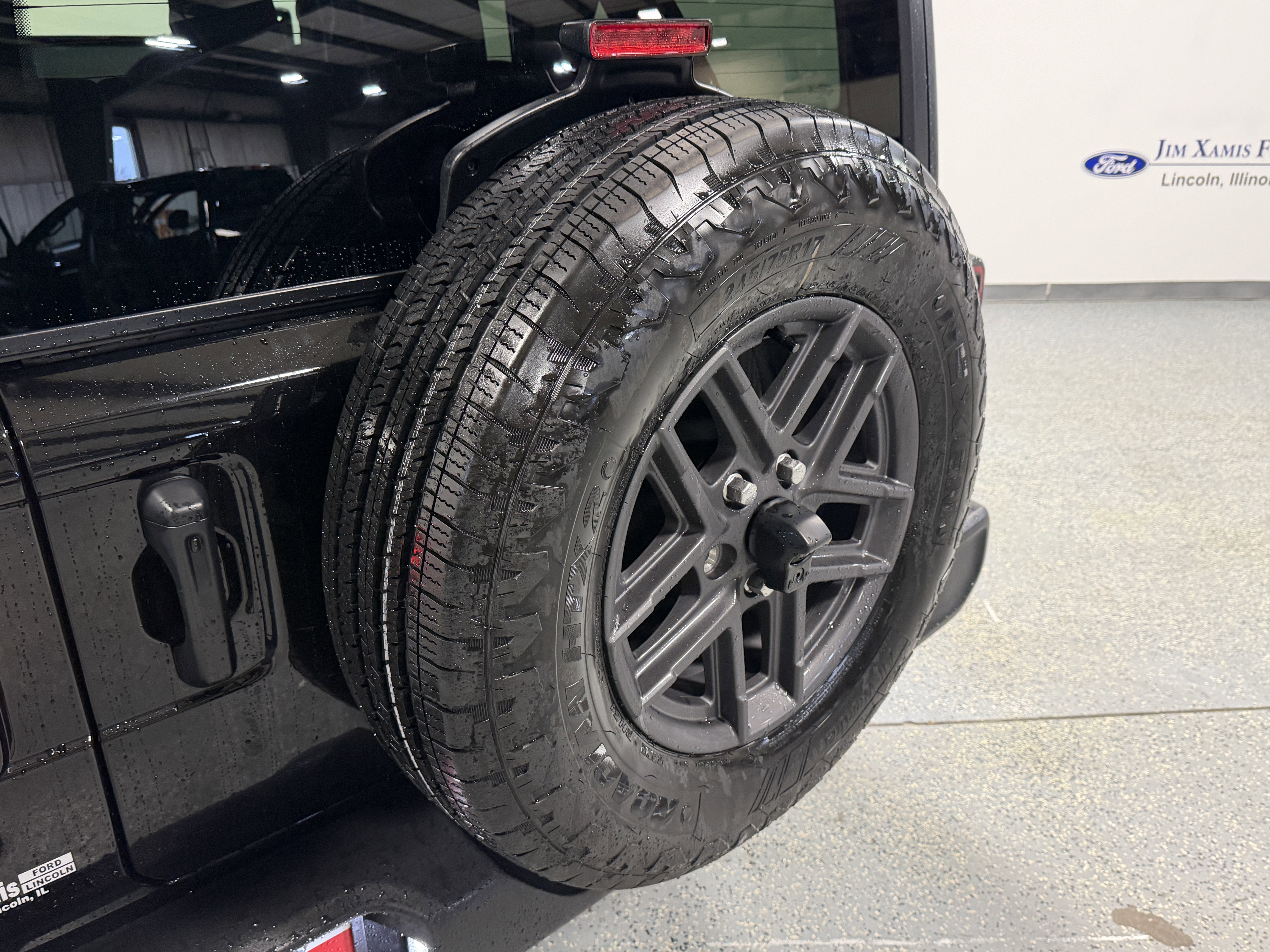 Used 2024 Jeep Wrangler Sport S image 24