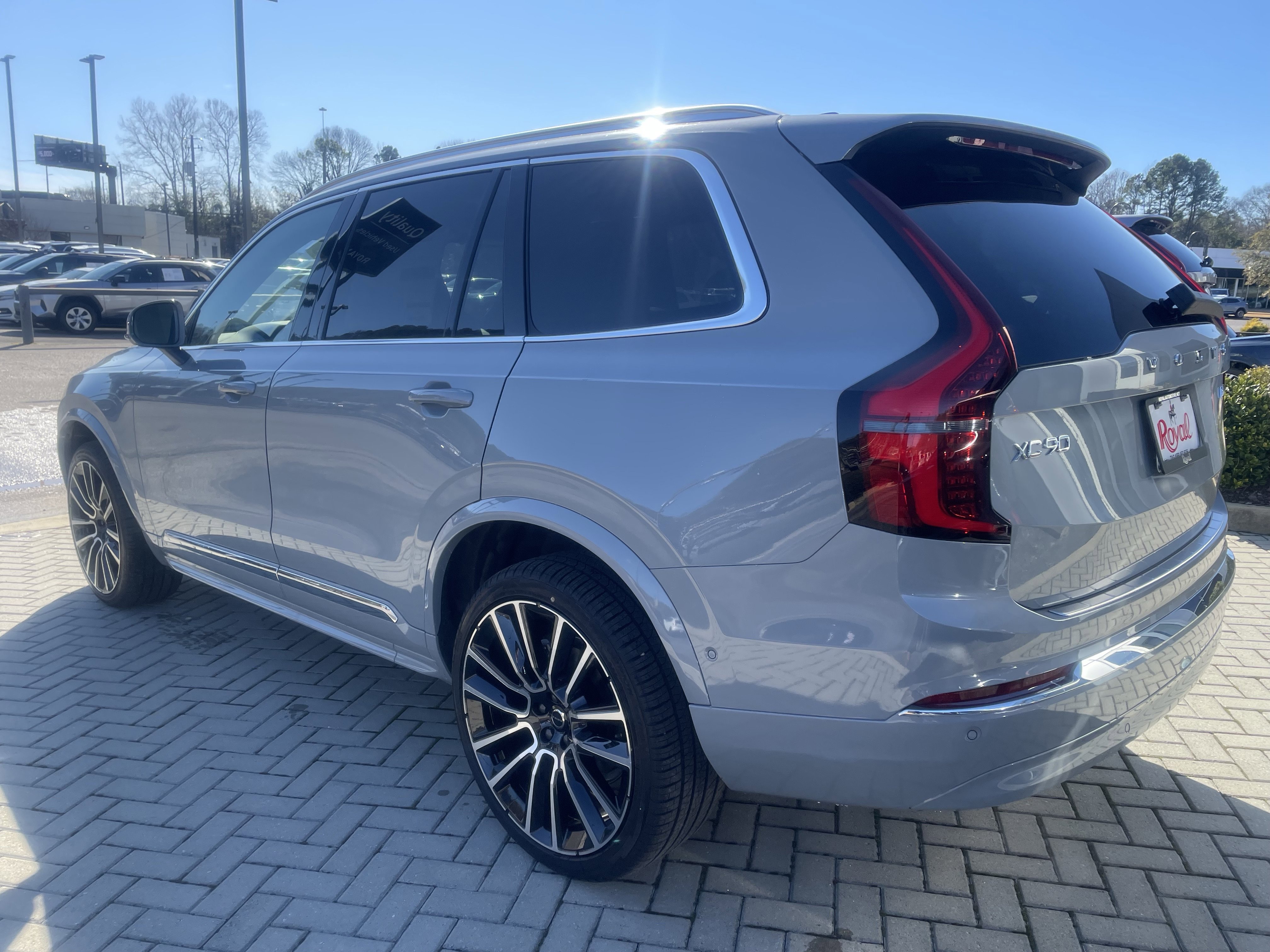 New 2026 Volvo XC90 B6 Plus w/ Protection Package Premier image 6
