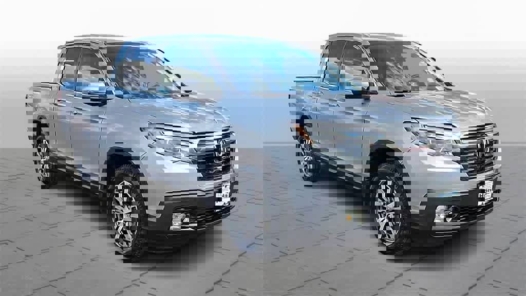 Used 2017 Honda Ridgeline RTS image 2