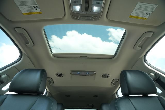 Used 2022 Kia Telluride EX w/ EX Premium Package FWD image 12