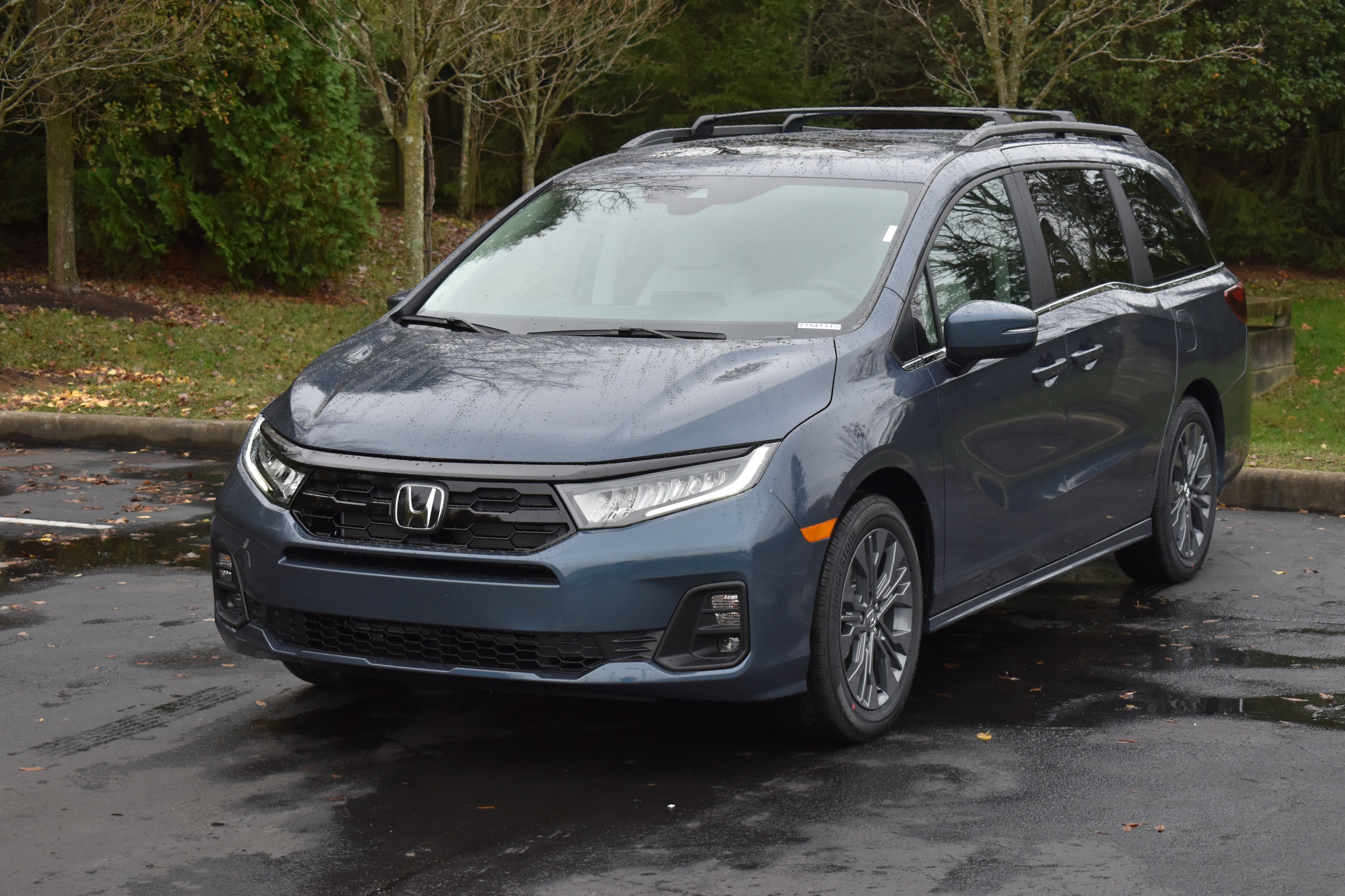 New 2026 Honda Odyssey Touring image 3