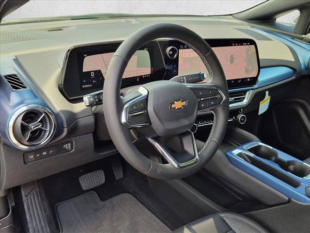 New 2026 Chevrolet Equinox EV LT AWD/4WD image 3