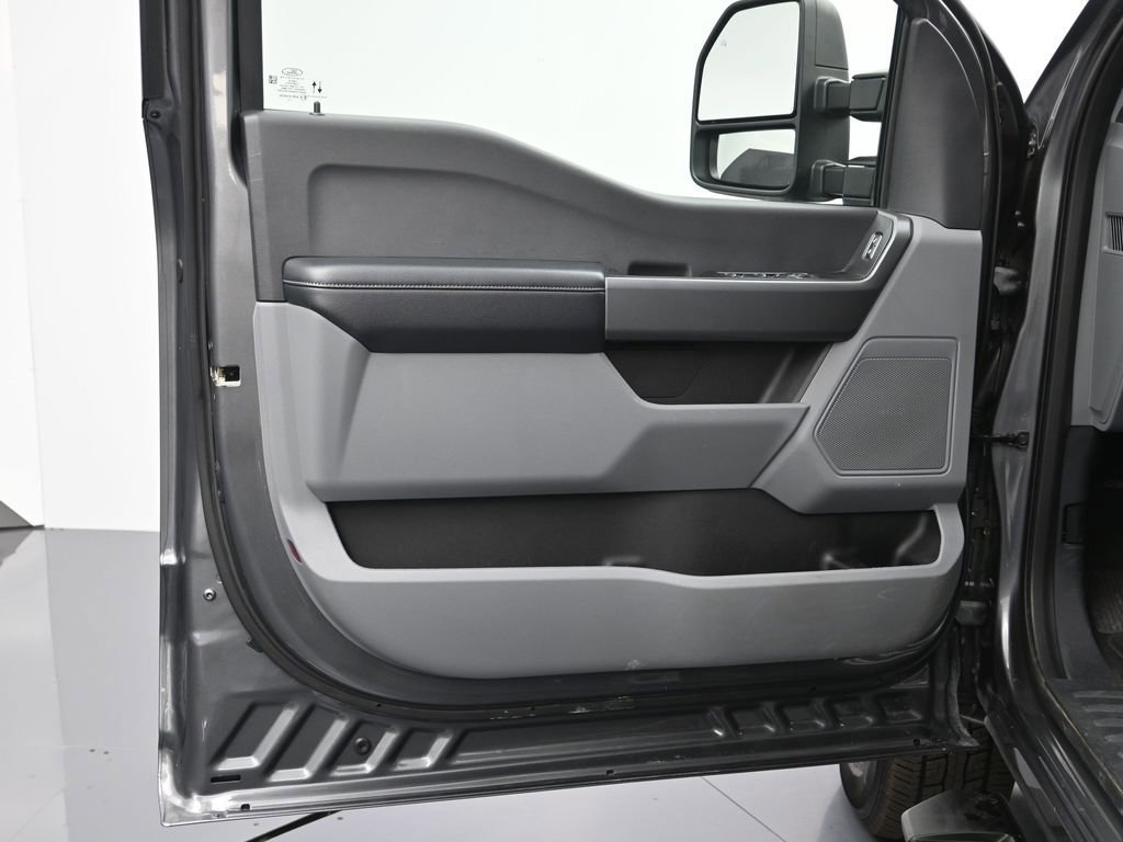 Certified 2025 Ford F250 XLT image 11