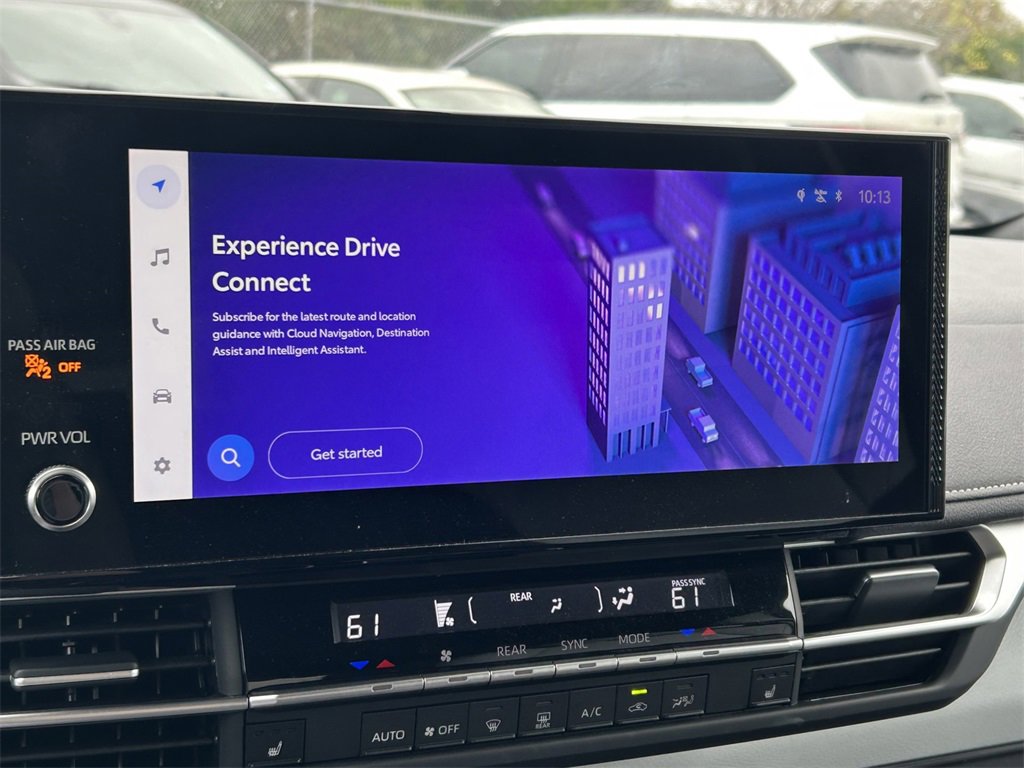 Used 2025 Toyota Sienna XSE image 38