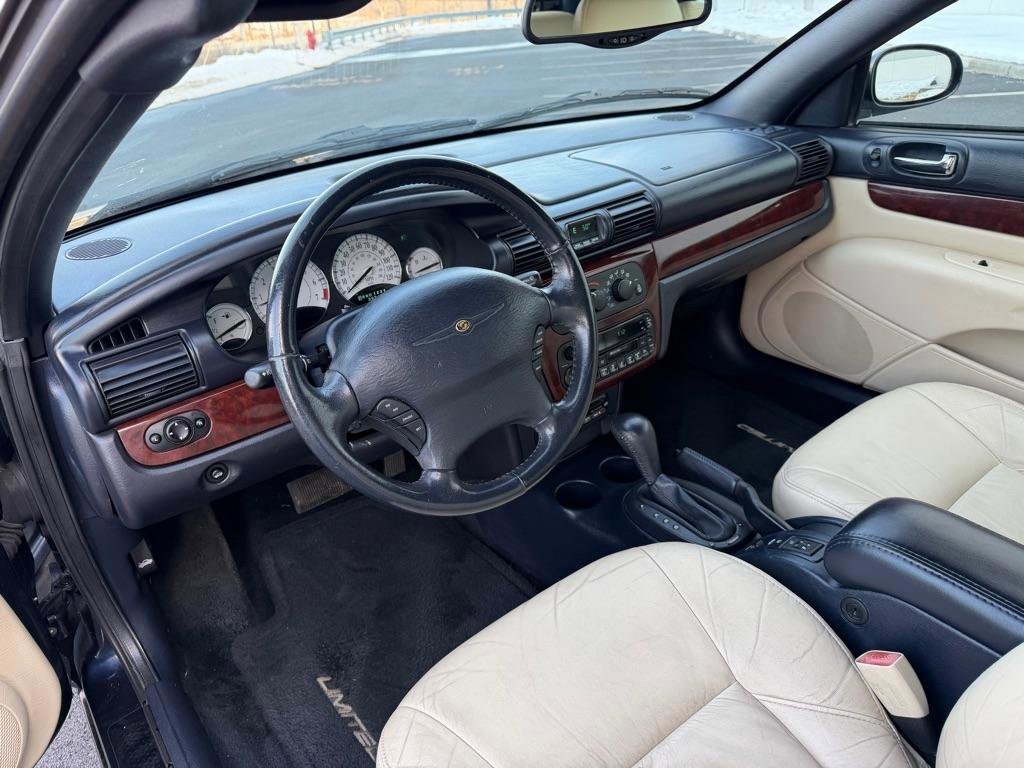 Used 2002 Chrysler Sebring Limited image 23